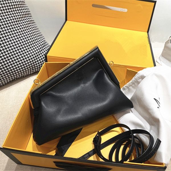 classic clutch travel bag genuine leather evening handbags pochette luxury tote with shoulder strap women's mens designer purses crossb
classic clutch travel bag genuine leather evening handbags pochette luxury tote with shoulder strap women's mens designer purses crossb