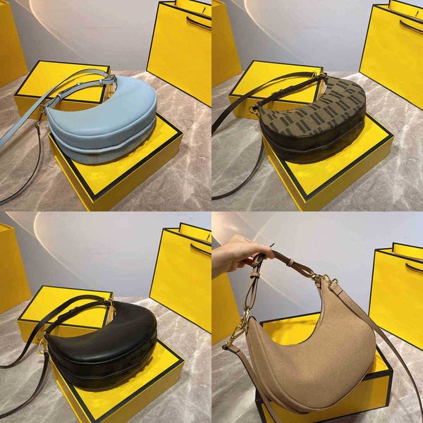 designer tote bag totes handbag shoulder bag women luxury metal letter underarm crescent moon bag fashion classic messenger crossbody 220722
designer tote bag totes handbag shoulder bag women luxury metal letter underarm crescent moon bag fashion classic messenger crossbody 220722