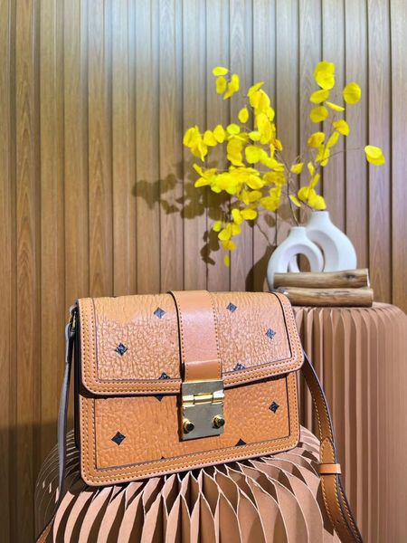 women shoulder bag designer crossbody bags lady messenger-bags luxury phone purse soft leather pocket 2022 fashion purses female daily packs
women shoulder bag designer crossbody bags lady messenger-bags luxury phone purse soft leather pocket 2022 fashion purses female daily packs