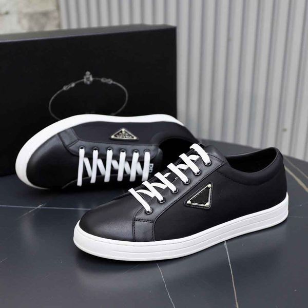 famous design triangle men's sneakers shoes brushed leather skateboard walking black white technology walking excellent sports discount
famous design triangle men's sneakers shoes brushed leather skateboard walking black white technology walking excellent sports discount
