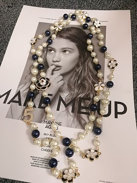 chokers mimiyagu luxury colorful pearl pendant camellia sweater chain necklace for women 221121, Golden;silver
chokers mimiyagu luxury colorful pearl pendant camellia sweater chain necklace for women 221121, Golden;silver