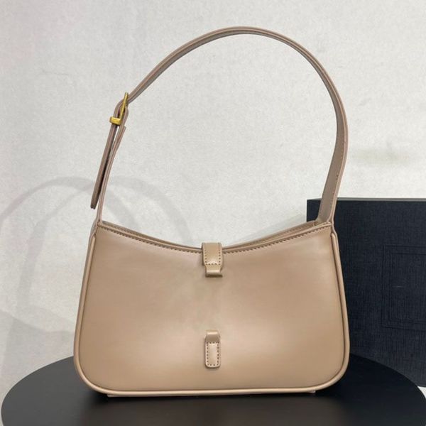 2022 uxury designer bags women's crossbody bag leather handbag underarm bag slanted shoulder portable crocodile pattern gold buckle 26c
2022 uxury designer bags women's crossbody bag leather handbag underarm bag slanted shoulder portable crocodile pattern gold buckle 26c