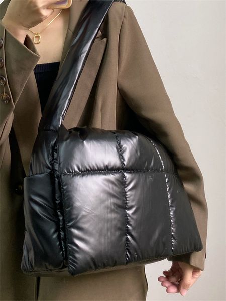 waist bags fashion padded women shoulder designer brand quilted handbag luxury pu space cotton crossbody bag large tote winter 221119
waist bags fashion padded women shoulder designer brand quilted handbag luxury pu space cotton crossbody bag large tote winter 221119