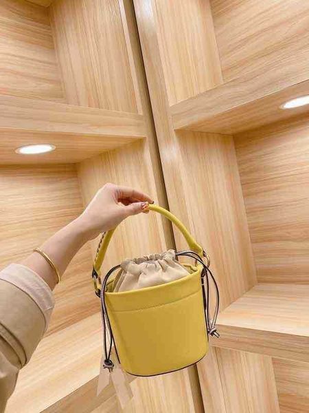 designer luxury women the tote bag fashion versatile handbags shoulder crossbody bags purse tories totes large capacity saddle wallets 7a kz
designer luxury women the tote bag fashion versatile handbags shoulder crossbody bags purse tories totes large capacity saddle wallets 7a kz
