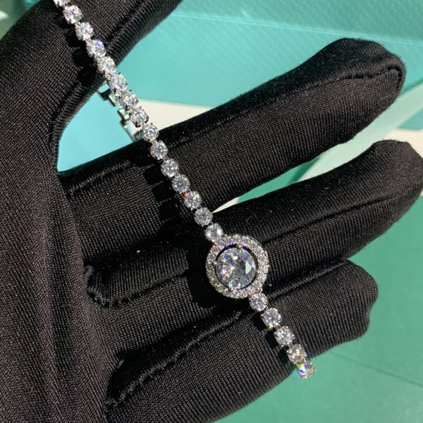 designer bracelet classic style fashion simple chain women's bracelet suitable for social gatherings gifts engagement is very good, Black
designer bracelet classic style fashion simple chain women's bracelet suitable for social gatherings gifts engagement is very good, Black