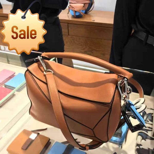 luxury designer single shoulder bags 2023 fashion matching texture leather style unique women's bag mini single shoulder messenger hand
luxury designer single shoulder bags 2023 fashion matching texture leather style unique women's bag mini single shoulder messenger hand