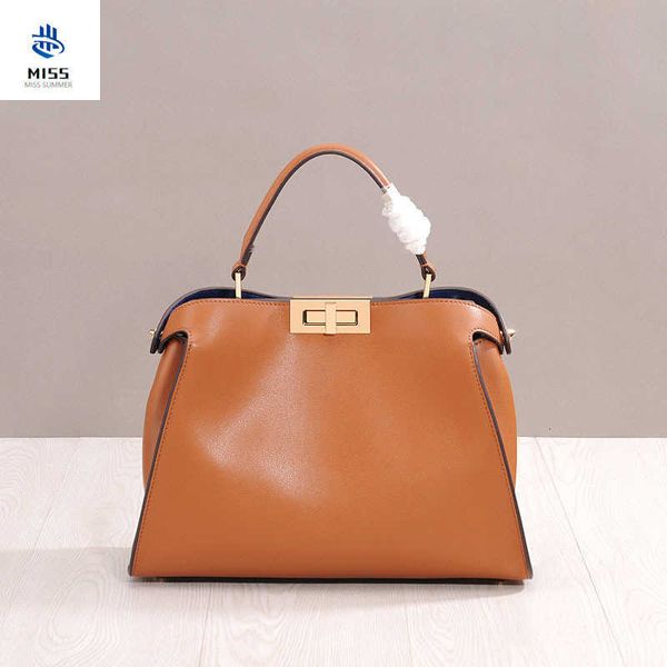 designer bag women crossbody shoulder bags special offernew ladies fashion luxury cow leather hand rotating buckle large kitten
designer bag women crossbody shoulder bags special offernew ladies fashion luxury cow leather hand rotating buckle large kitten
