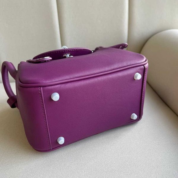 sell designer bags on the 2023h winter swift cowhide mini s leather medicine one shoulder cross body small square doctor mery
sell designer bags on the 2023h winter swift cowhide mini s leather medicine one shoulder cross body small square doctor mery