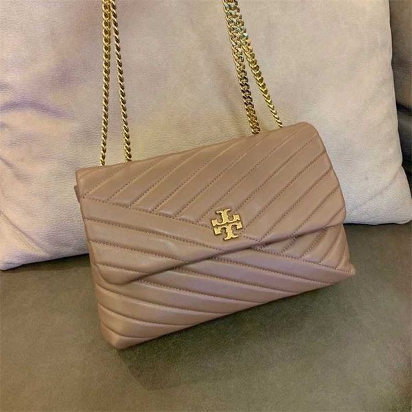 torysburchs designer handbag bags fashion diamond chain single shoulder women's leather cover leisure messenger black tote bag
torysburchs designer handbag bags fashion diamond chain single shoulder women's leather cover leisure messenger black tote bag
