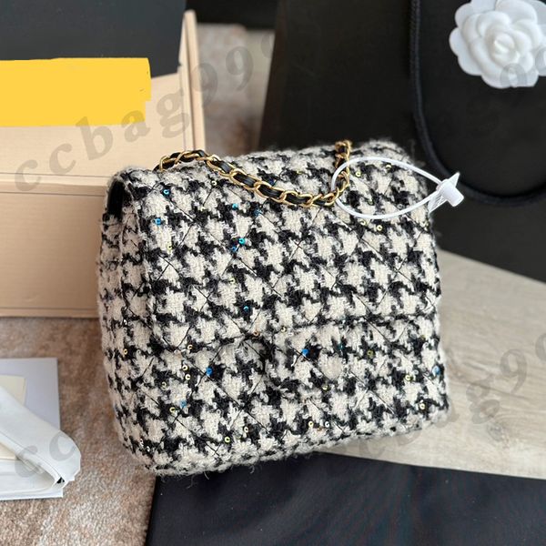 22f/w womens tweed square flap bling bags with shiny sequins designer houndstooth quilted hardware leather aged chain crossbody ladies mini
22f/w womens tweed square flap bling bags with shiny sequins designer houndstooth quilted hardware leather aged chain crossbody ladies mini