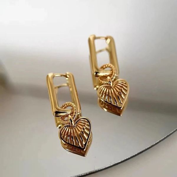 designer jewelry earrings dangle 925 silver love golden pendant earrings interwoven design high-value stud earring shape temperament tassel
designer jewelry earrings dangle 925 silver love golden pendant earrings interwoven design high-value stud earring shape temperament tassel