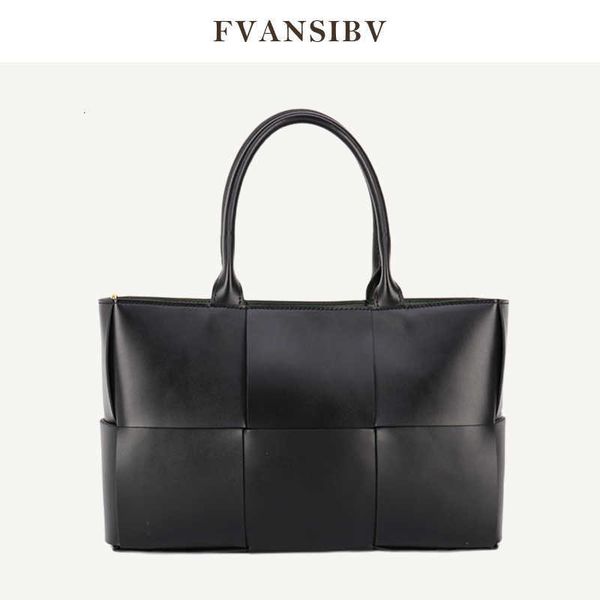 designer bag genuine leather plaid women woven bags large capacity luxury brand design handbag fashion shoulder messenger bag 2022 new
designer bag genuine leather plaid women woven bags large capacity luxury brand design handbag fashion shoulder messenger bag 2022 new