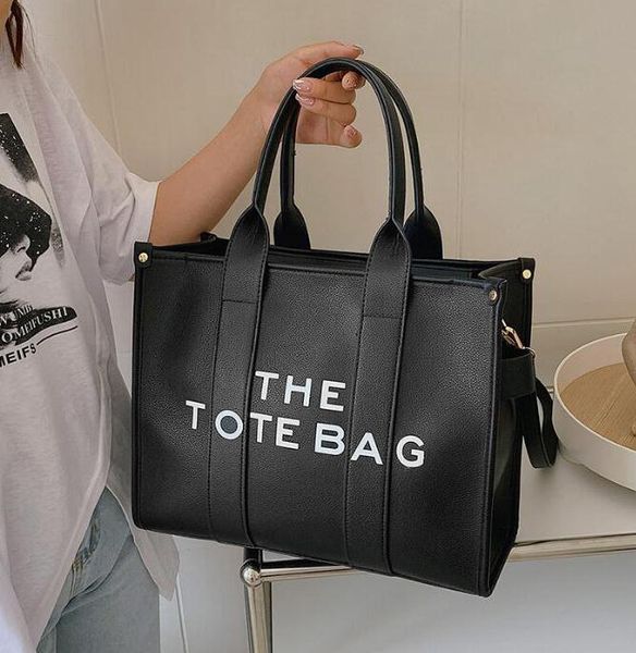 the totes bags lady famous designer cool practical large capacity plain cross body shoulder handbags women coin purse crossbody casual squar, Black;red
the totes bags lady famous designer cool practical large capacity plain cross body shoulder handbags women coin purse crossbody casual squar, Black;red