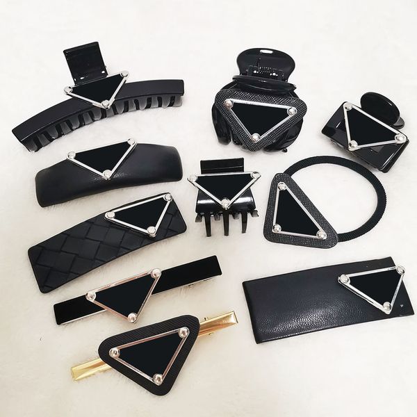 stylish leather triangle hair clips styles designer barrettes collection leather wide brim headbands christmas birthday gifts wholesale, Golden;silver
stylish leather triangle hair clips styles designer barrettes collection leather wide brim headbands christmas birthday gifts wholesale, Golden;silver