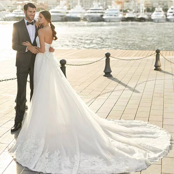 2022 luxury crystal beading wedding dress with detachable train scoop neck lace a line bridal gowns sweep train custom made dresses, White
2022 luxury crystal beading wedding dress with detachable train scoop neck lace a line bridal gowns sweep train custom made dresses, White