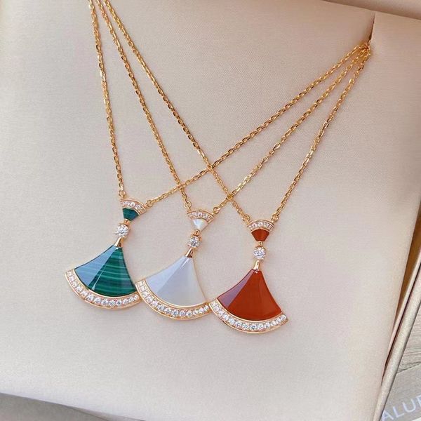 chokers 925 sterling silver large fan shaped necklace light luxury white mother of pearl carnelian skirt clavicle chain fashion jewelry 2211, Golden;silver
chokers 925 sterling silver large fan shaped necklace light luxury white mother of pearl carnelian skirt clavicle chain fashion jewelry 2211, Golden;silver
