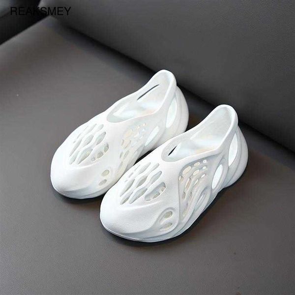 boys girls fashion beach foam runner summer beach sandals toddler kids slip-on foam runner breathable shoes coconut hole sandals q2649, Black;red
boys girls fashion beach foam runner summer beach sandals toddler kids slip-on foam runner breathable shoes coconut hole sandals q2649, Black;red