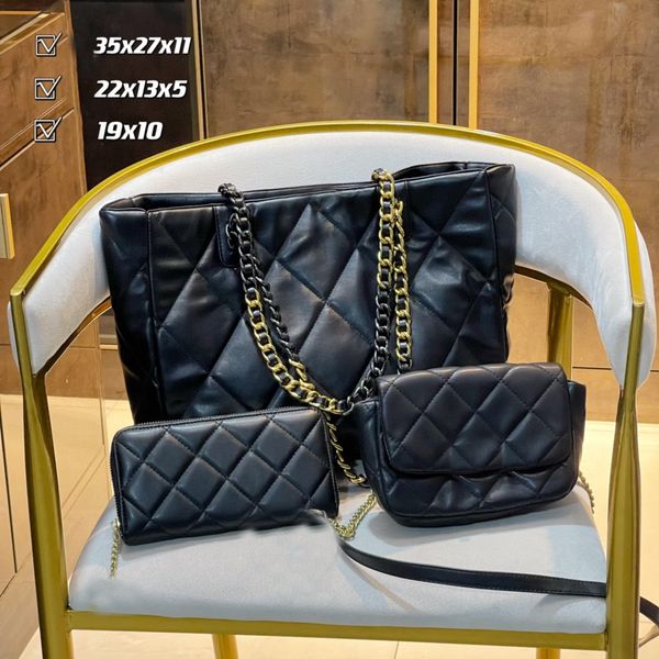 5a designer three piece set totes shoulder bag wallet diamond lattice with a double color chain
5a designer three piece set totes shoulder bag wallet diamond lattice with a double color chain
