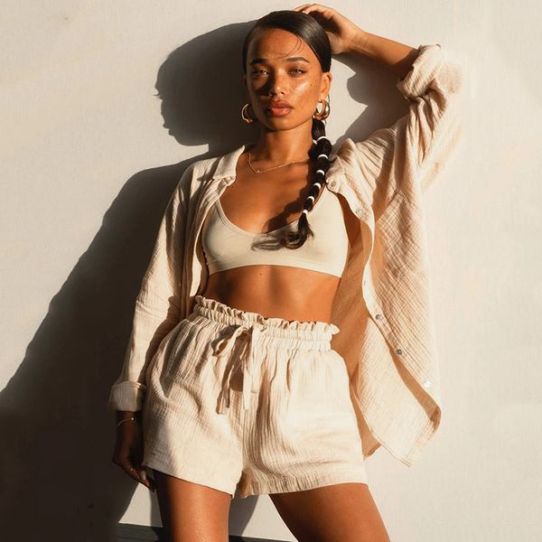 Women' shirt European and American women' new fall sexy suit solid color single breasted cardigan loose top high waist shorts two-piece trend, White
Women' shirt European and American women' new fall sexy suit solid color single breasted cardigan loose top high waist shorts two-piece trend, White