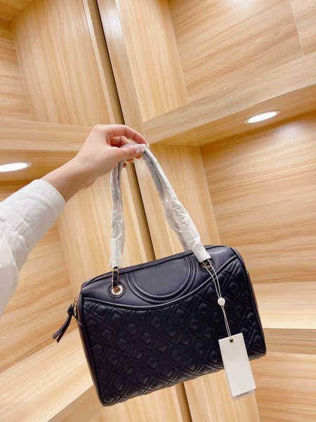 designer luxury women the tote bag fashion versatile handbags shoulder crossbody bags purse tories totes large capacity saddle wallets 7a ha
designer luxury women the tote bag fashion versatile handbags shoulder crossbody bags purse tories totes large capacity saddle wallets 7a ha