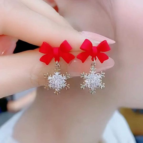 925 silver needle stud bowknot designer earrings for women sweet knot snowflake winter red white crystal diamond earring earing jewelry chri, Golden;silver
925 silver needle stud bowknot designer earrings for women sweet knot snowflake winter red white crystal diamond earring earing jewelry chri, Golden;silver