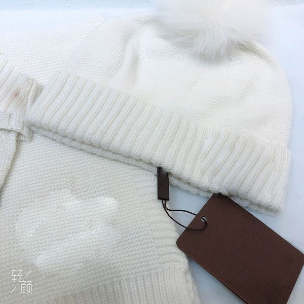 yyss 2023fashion designs beanie hat scarf sets femmes scadroet set hiver chaud chapeauxet foulards chapeau de bonnet pour hommes, Blue;gray
yyss 2023fashion designs beanie hat scarf sets femmes scadroet set hiver chaud chapeauxet foulards chapeau de bonnet pour hommes, Blue;gray