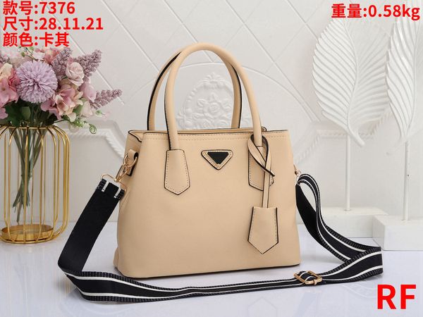 luxury tote shoulder bag purse designer handbag messager bags brand crossbody totes pu leather #7376 womens 28cm classic
luxury tote shoulder bag purse designer handbag messager bags brand crossbody totes pu leather #7376 womens 28cm classic