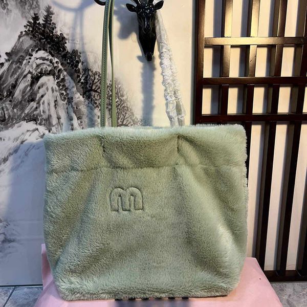 totes miumbbag retro cute tote bag winter plush shopping bags women letter handbag designer bag purse 222111
totes miumbbag retro cute tote bag winter plush shopping bags women letter handbag designer bag purse 222111