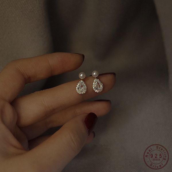 charm s925 sterling silver 14k gold plated pearl stud earrings water drop shiny zircon exquisite for women wedding jewelry 220920, Golden
charm s925 sterling silver 14k gold plated pearl stud earrings water drop shiny zircon exquisite for women wedding jewelry 220920, Golden
