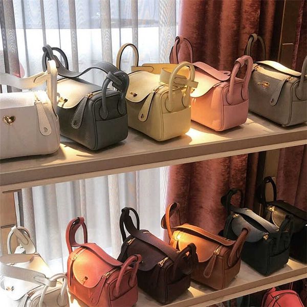 cowhide mini bag lychee leather women's one shoulder messenger pillow doctor's handbags high
cowhide mini bag lychee leather women's one shoulder messenger pillow doctor's handbags high