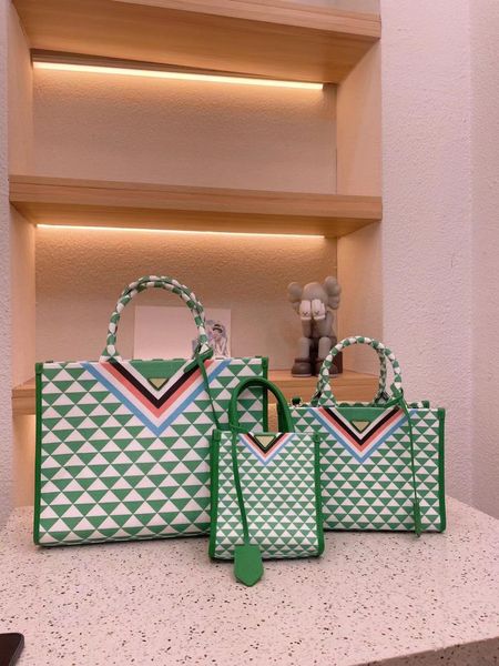 designer vogue shoulder women handbag tote bag triangle symbole jacquard fabric handbags large totes s cro body purses sacoche
designer vogue shoulder women handbag tote bag triangle symbole jacquard fabric handbags large totes s cro body purses sacoche