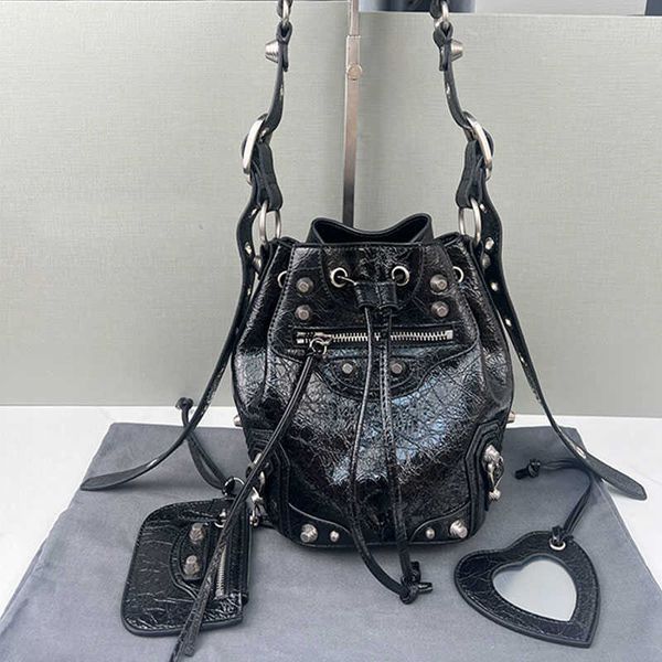 designer bag motorcycle bucket bag le cagole handbags purse drawstring tote bags genuine leather detachable zip inner pocket women crossbody
designer bag motorcycle bucket bag le cagole handbags purse drawstring tote bags genuine leather detachable zip inner pocket women crossbody