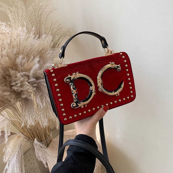 designer bag d 22 g red corduroy women's shoulder bag crossbody portable multi layer totes bags fashion rivet small square handbag
designer bag d 22 g red corduroy women's shoulder bag crossbody portable multi layer totes bags fashion rivet small square handbag