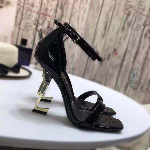 classic women's logo heel sandals pumps shoes pointed high 7cm 10cm letter heel women wedding shoe black patent leather new style
classic women's logo heel sandals pumps shoes pointed high 7cm 10cm letter heel women wedding shoe black patent leather new style