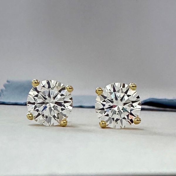stud earrings for women 925 sterling silver plated 18k gold fashion wedding lab created diamond gift jewelry 221119, Golden;silver
stud earrings for women 925 sterling silver plated 18k gold fashion wedding lab created diamond gift jewelry 221119, Golden;silver