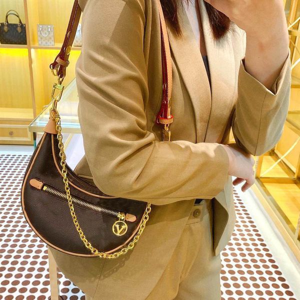 womens shoulder bag quality luxury designer bag brown flower crescent handbags purses lady tote brand letter leather crossbody bags for wome
womens shoulder bag quality luxury designer bag brown flower crescent handbags purses lady tote brand letter leather crossbody bags for wome