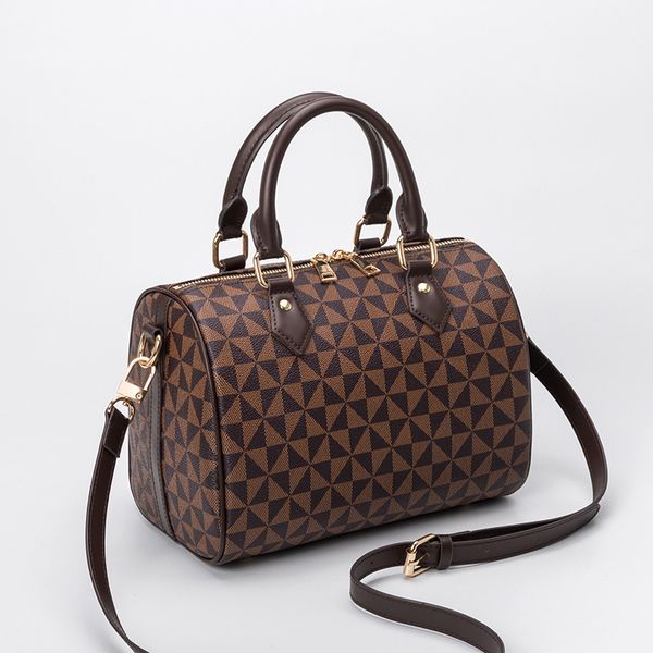 2023 women bags leather handbags oxidize speedy shoulder 30cm crossbody handbag purse with shoulders strap dust bag l528v
2023 women bags leather handbags oxidize speedy shoulder 30cm crossbody handbag purse with shoulders strap dust bag l528v