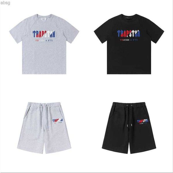 22s trapstar mens tracksuits t shirt short sleeve print black london streetwear designer shirts style color letter men and women fashion
22s trapstar mens tracksuits t shirt short sleeve print black london streetwear designer shirts style color letter men and women fashion