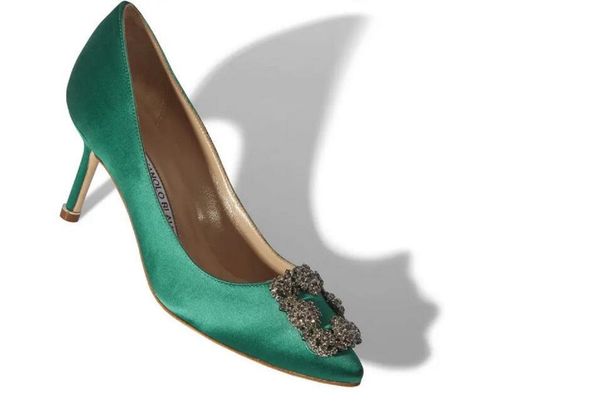 elegant designer white women shoes hangisi high heels dress wedding sandals flower strass silk satin pearl buckle pumps luxurious evening fl, Black
elegant designer white women shoes hangisi high heels dress wedding sandals flower strass silk satin pearl buckle pumps luxurious evening fl, Black