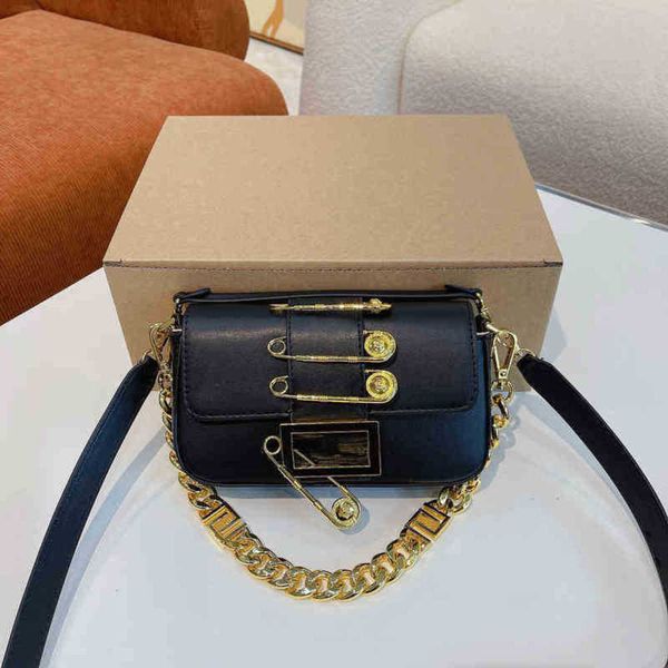 shoulder bags tote chain design small square bags women handbag leather designer crossbody female fashion purses 220307
shoulder bags tote chain design small square bags women handbag leather designer crossbody female fashion purses 220307