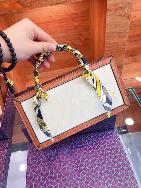 designer luxury women the tote bag fashion versatile handbags shoulder crossbody bags purse tories totes large capacity saddle wallets 7a op
designer luxury women the tote bag fashion versatile handbags shoulder crossbody bags purse tories totes large capacity saddle wallets 7a op