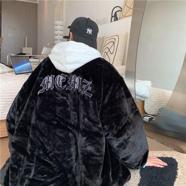 men's jackets american vintage jacket autumn winter thick vibe velvet baseball uniform men women highend oversize padded coat warm stre, Black;brown
men's jackets american vintage jacket autumn winter thick vibe velvet baseball uniform men women highend oversize padded coat warm stre, Black;brown