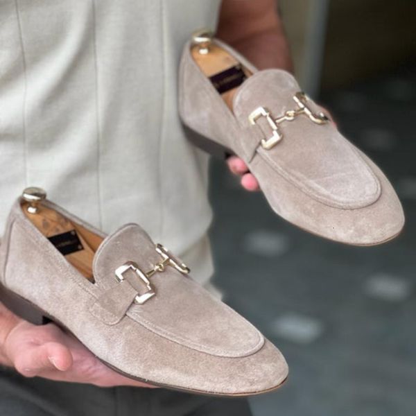 dress shoes men loafers solid color faux suede square toe low heel metal buckle fashion business casual wedding daily 221119, Black
dress shoes men loafers solid color faux suede square toe low heel metal buckle fashion business casual wedding daily 221119, Black