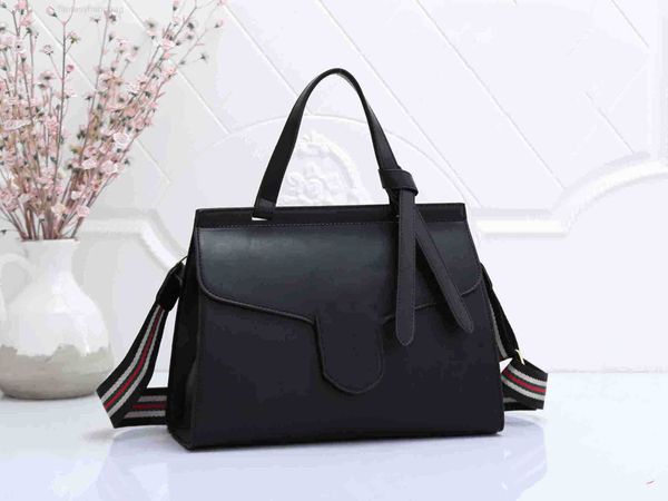 designer luxury women the tote bag fashion versatile handbags shoulder crossbody bags purse telfars totes large capacity saddle wallets 7a u
designer luxury women the tote bag fashion versatile handbags shoulder crossbody bags purse telfars totes large capacity saddle wallets 7a u