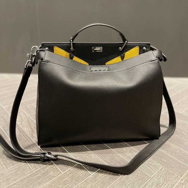 leather designer fend bags famous brand handbags platinum bag men handbag fashion casual one-shoulder crossbody high-end woman's leisur
leather designer fend bags famous brand handbags platinum bag men handbag fashion casual one-shoulder crossbody high-end woman's leisur