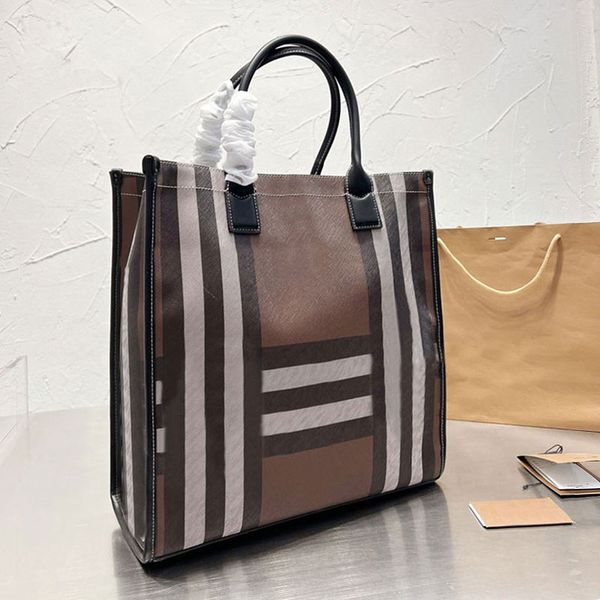 nylon handbags totes shopping bag women cross body shoulder bags large capacity handbag purse metal lock grain of palm pouch removable strap
nylon handbags totes shopping bag women cross body shoulder bags large capacity handbag purse metal lock grain of palm pouch removable strap