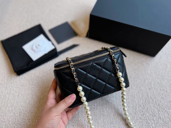designer woc chain envelope bag monograms women handbag luxurys new korean style simple bags beaded
designer woc chain envelope bag monograms women handbag luxurys new korean style simple bags beaded