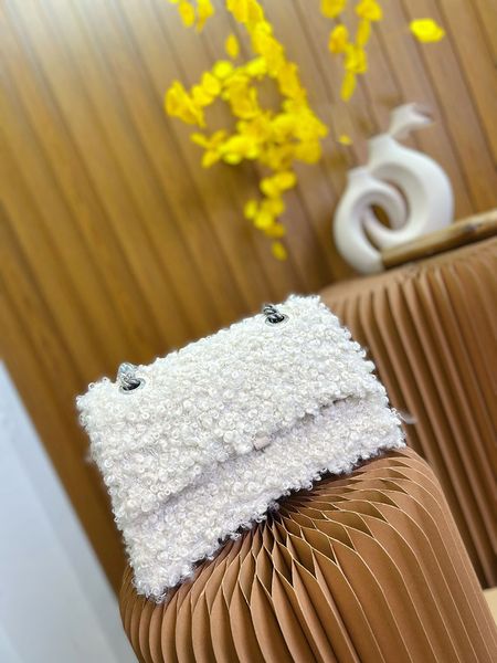 designer furry hourglass shoulder bag luxury handbags half moon crosbody clutch flap chain tote bag letter b pendant with box
designer furry hourglass shoulder bag luxury handbags half moon crosbody clutch flap chain tote bag letter b pendant with box