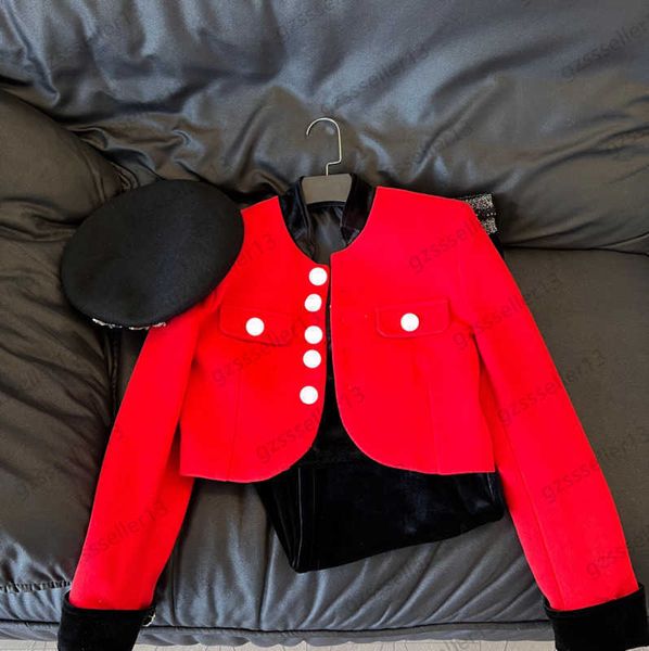 luxury womens jacket letter nail drill embroidery collar velvet jackets color matching sleeved fake pocket button open coats retro modern st, Black;brown
luxury womens jacket letter nail drill embroidery collar velvet jackets color matching sleeved fake pocket button open coats retro modern st, Black;brown