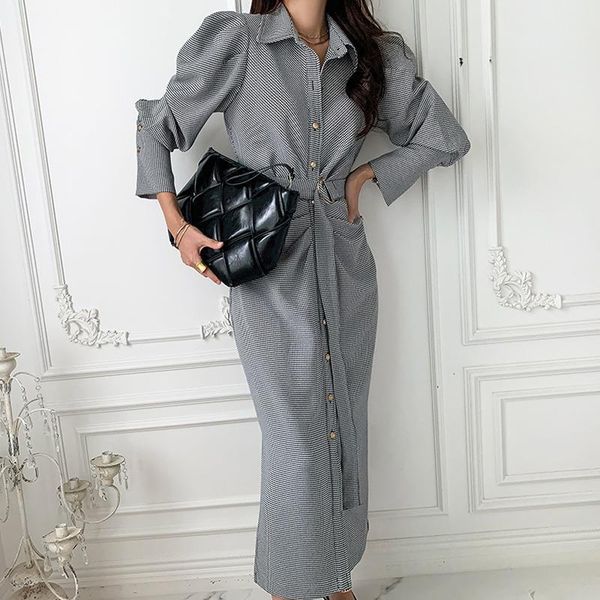 casual dresses korean temperament lapel chic single breasted buckle tuck belt plaid bubble sleeve dress loose fashion elegant women clothing, Black;gray
casual dresses korean temperament lapel chic single breasted buckle tuck belt plaid bubble sleeve dress loose fashion elegant women clothing, Black;gray